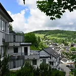 Modernes Mit Zentralheizung In 公寓 *